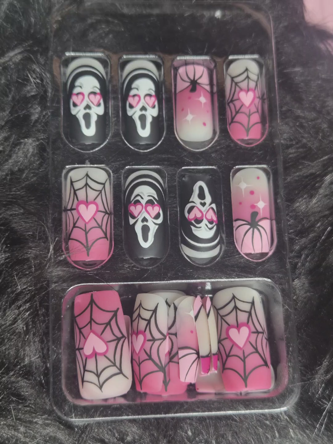 SPOOKY NAILS