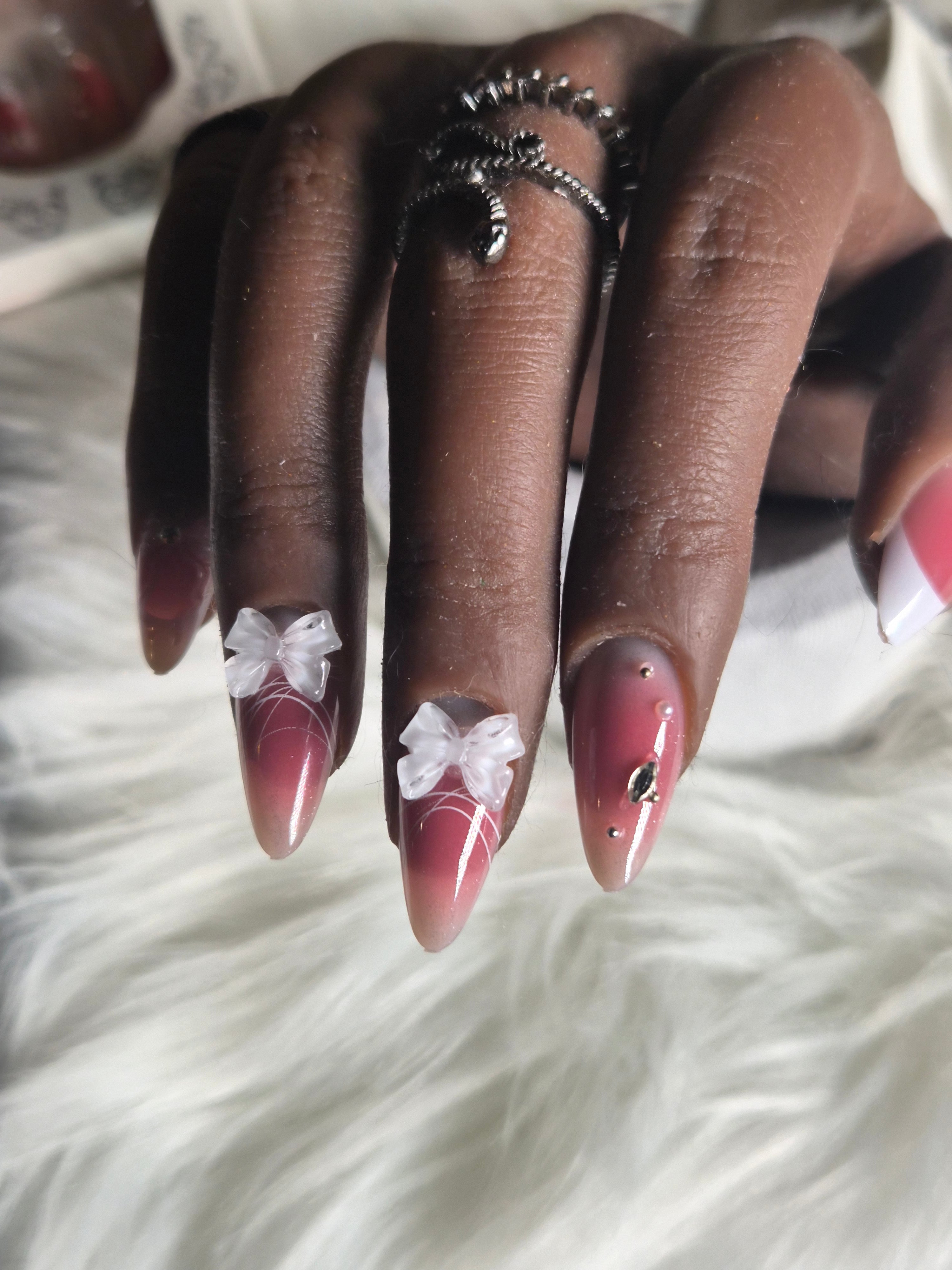 Bow Tie 🎀 pressons/machine made. Best fit medium to small nail beds.